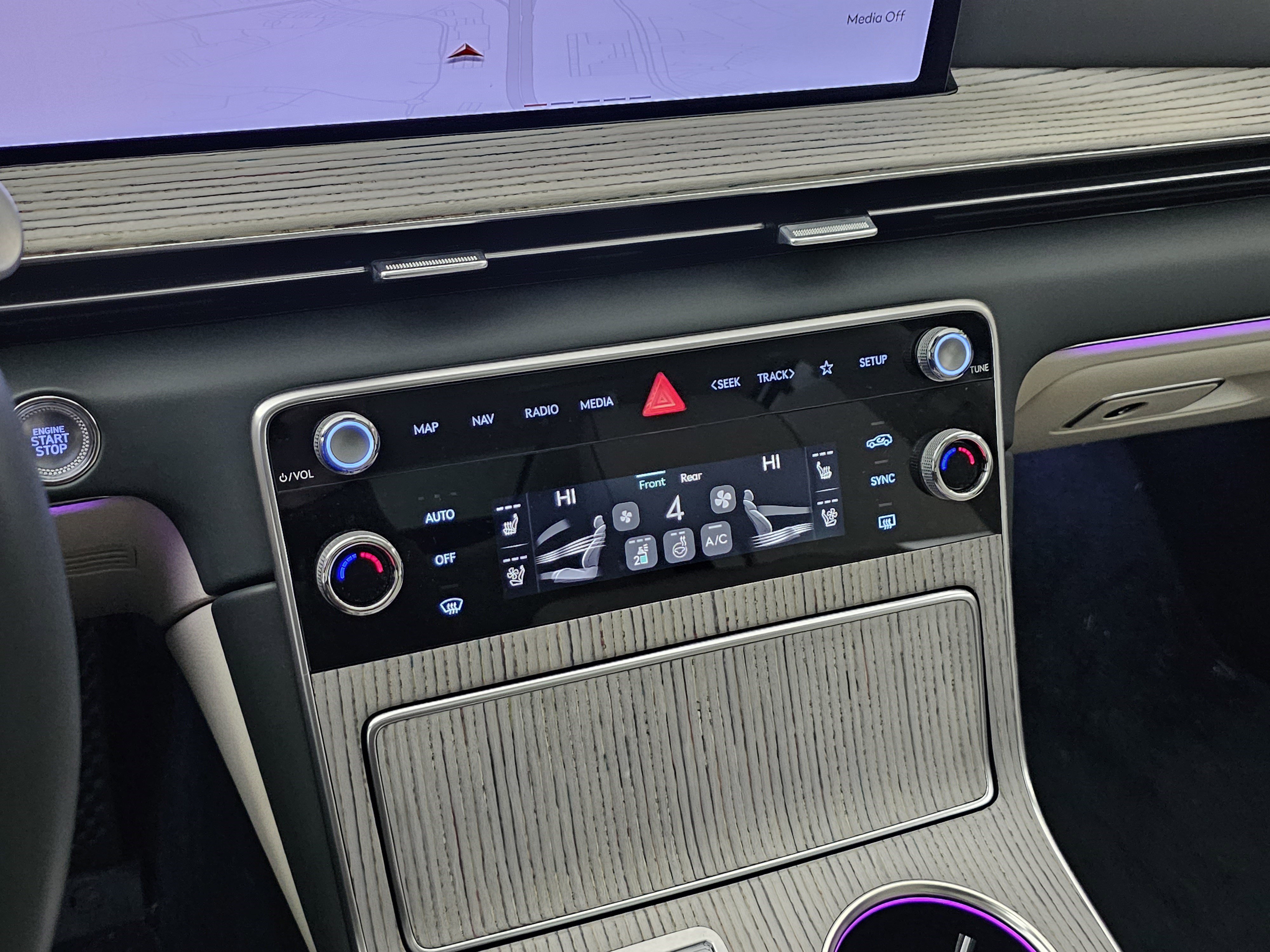 Used 2025 Genesis GV80 3.5T Prestige image 39