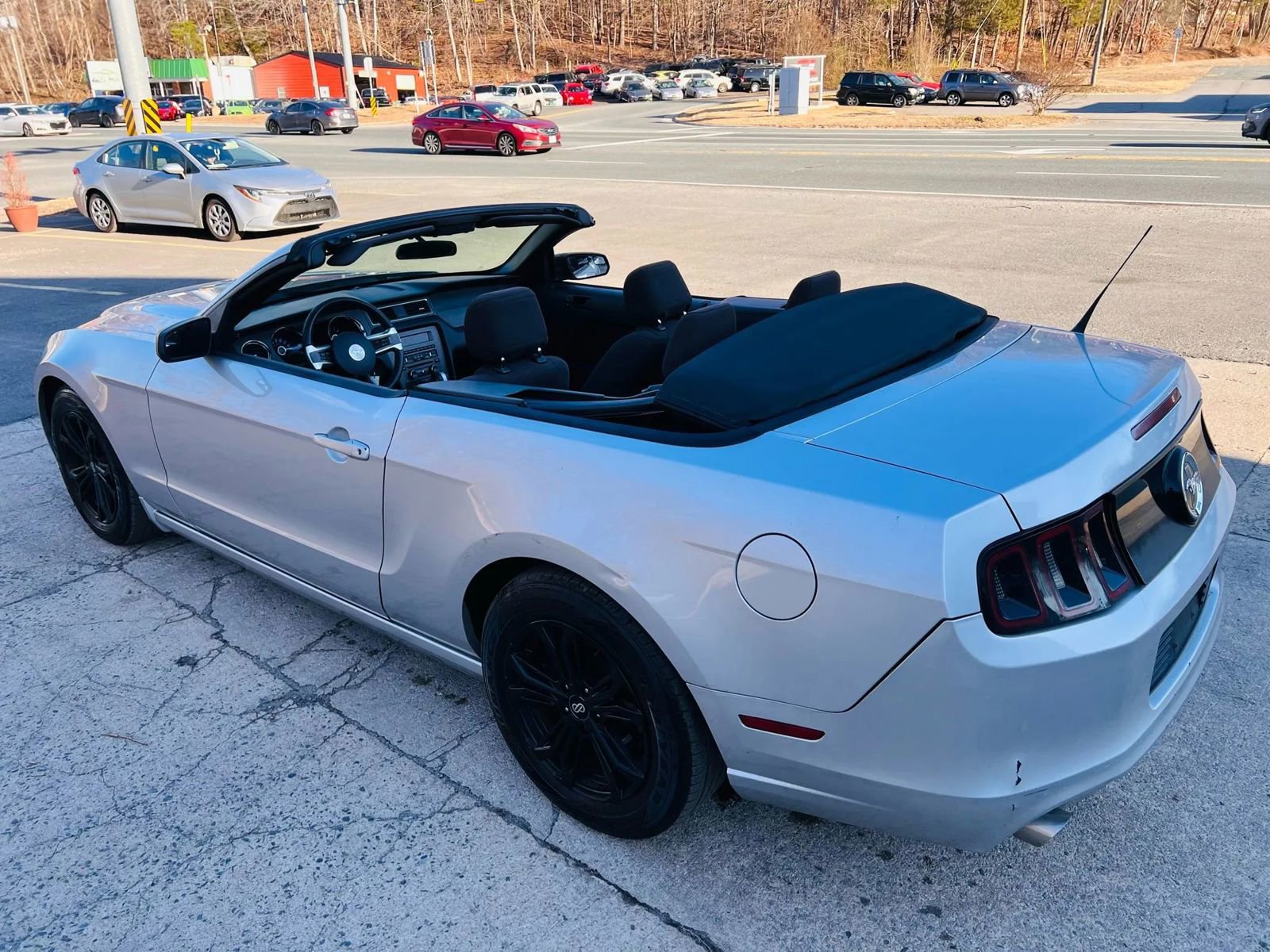 Used 2014 Ford Mustang Convertible image 14