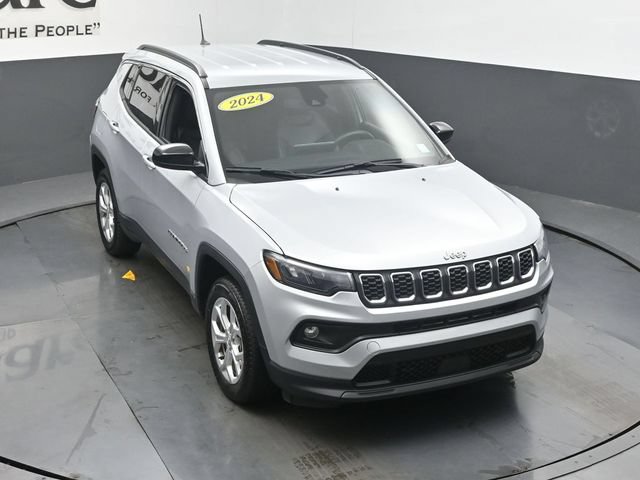 Used 2024 Jeep Compass Latitude AWD/4WD image 51