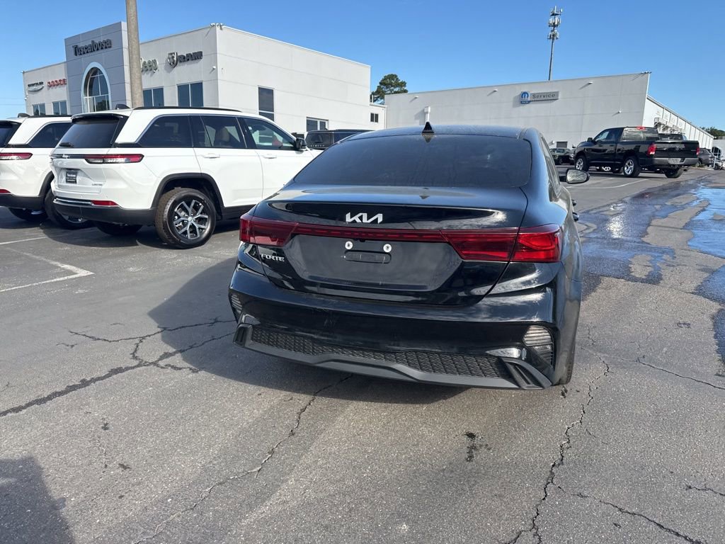 Used 2024 Kia Forte LXS image 8