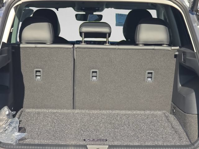 New 2026 Volkswagen Tiguan SE FWD image 30