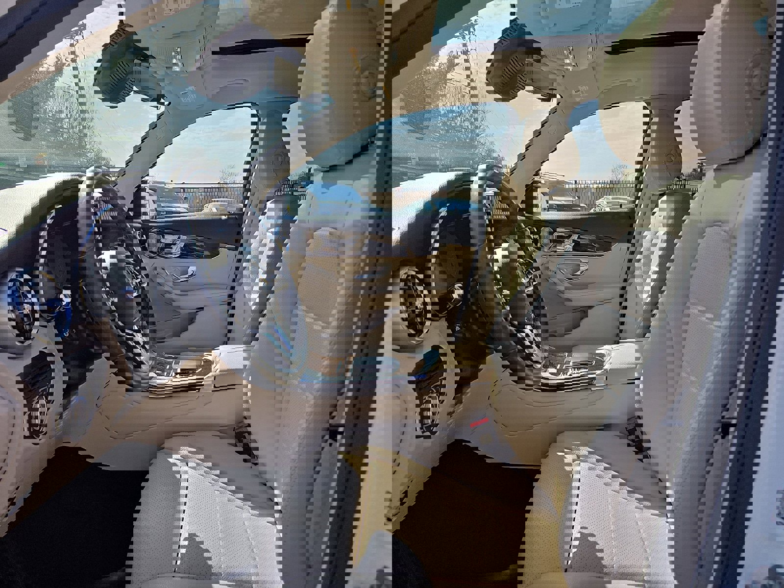 Used 2021 Mercedes-Benz GLC 300 4MATIC image 14