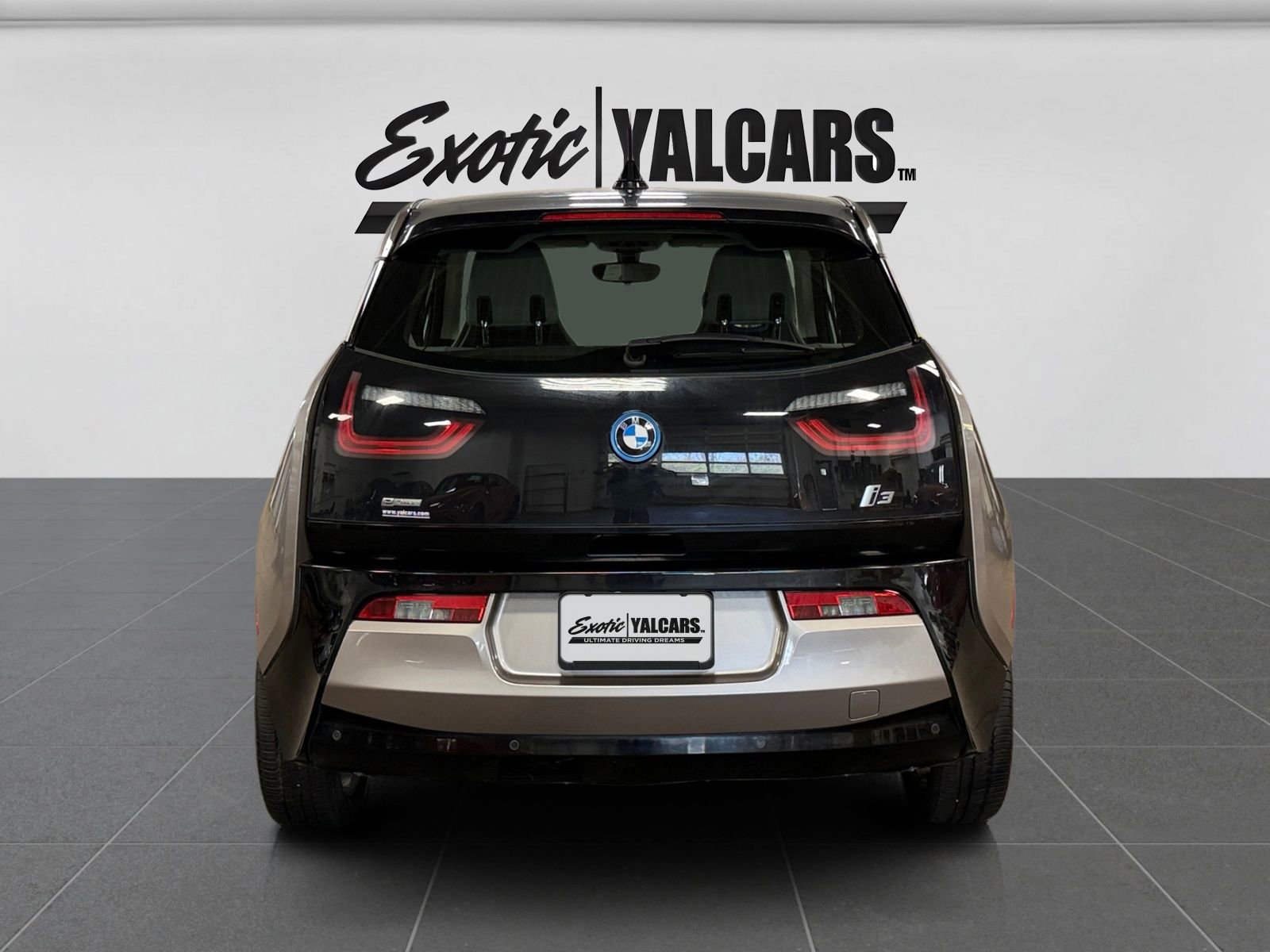 Used 2014 BMW i3 w/ Range Extender RWD image 4