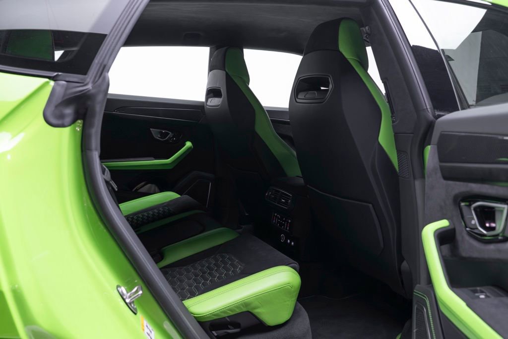 Used 2021 Lamborghini Urus AWD/4WD image 39