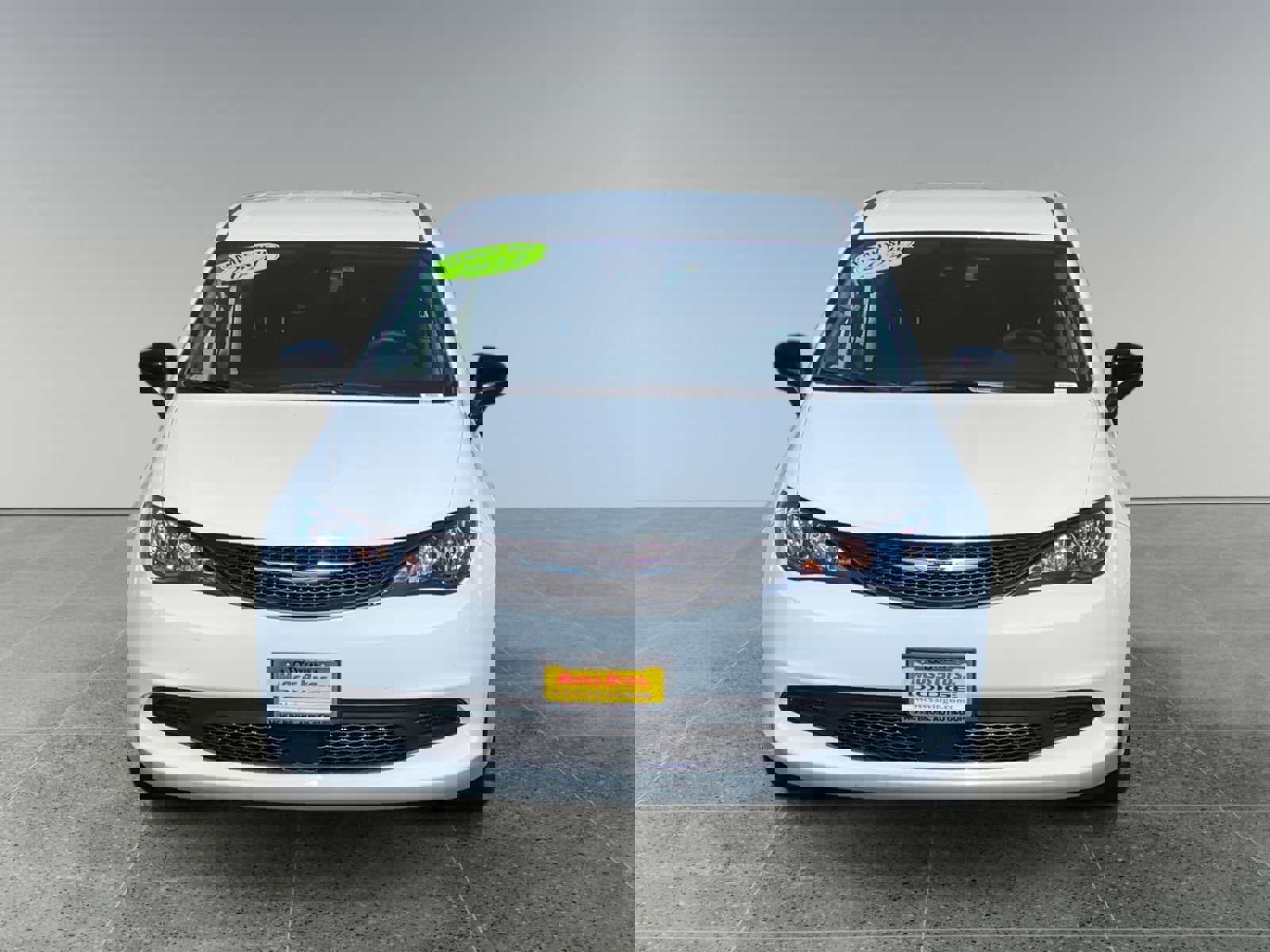 Used 2024 Chrysler Voyager LX image 8