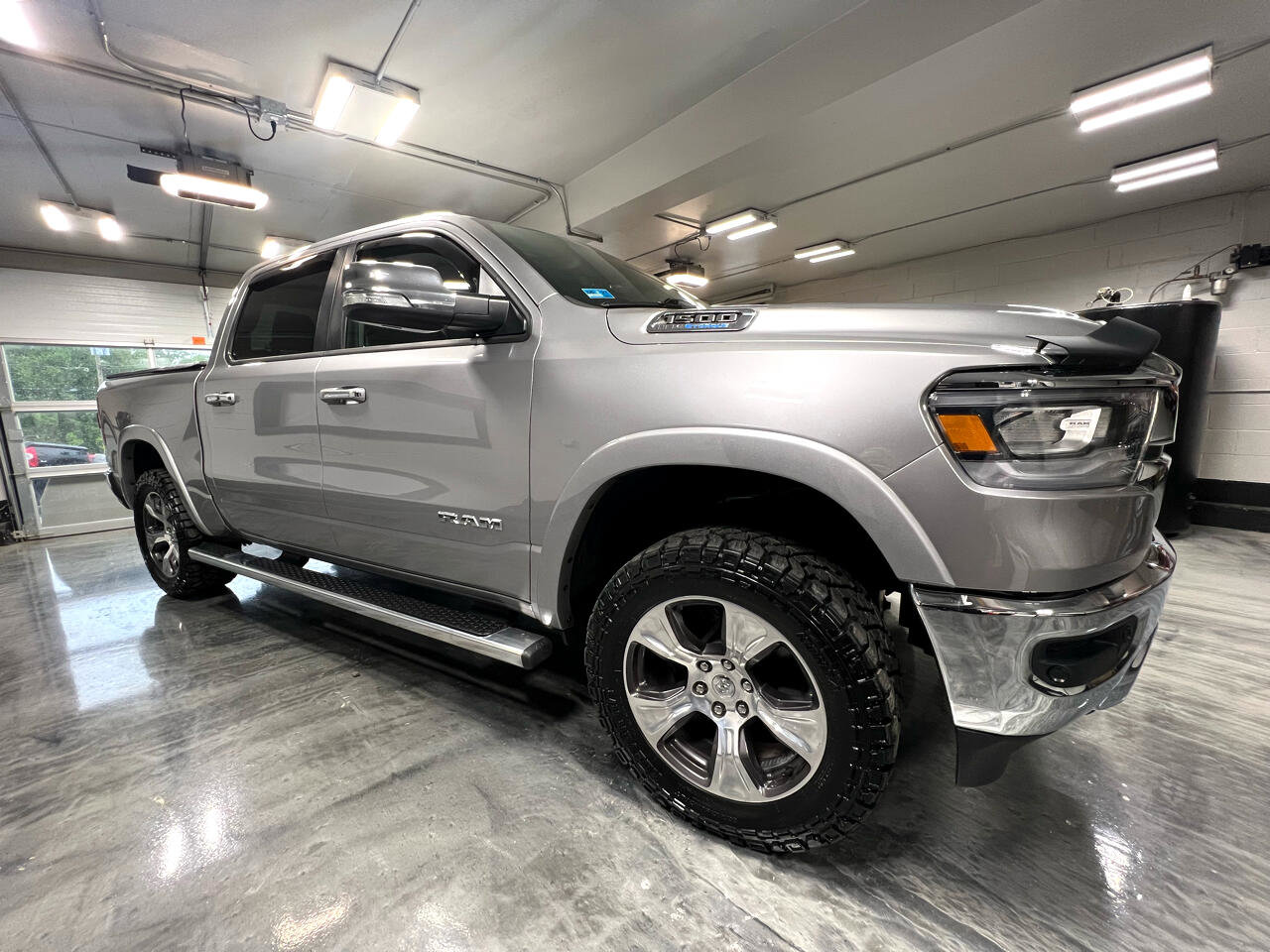 Used 2022 RAM 1500 Laramie image 2