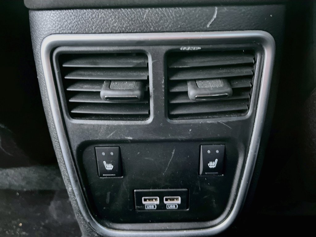 Used 2019 Chrysler 300 Limited RWD image 24