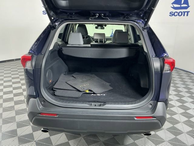 Used 2019 Toyota RAV4 XLE Premium w/ Cold Weather Package AWD/4WD image 23