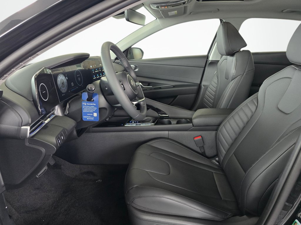 New 2026 Hyundai Elantra Limited FWD image 15