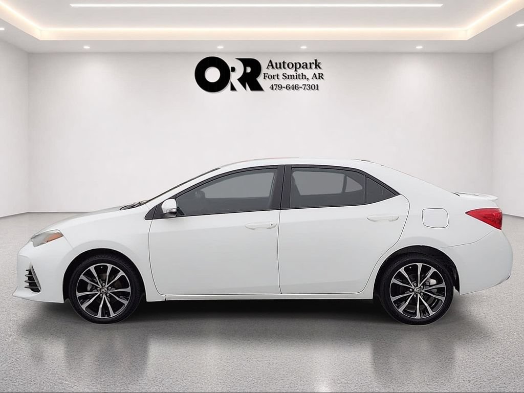 Used 2018 Toyota Corolla SE FWD image 3