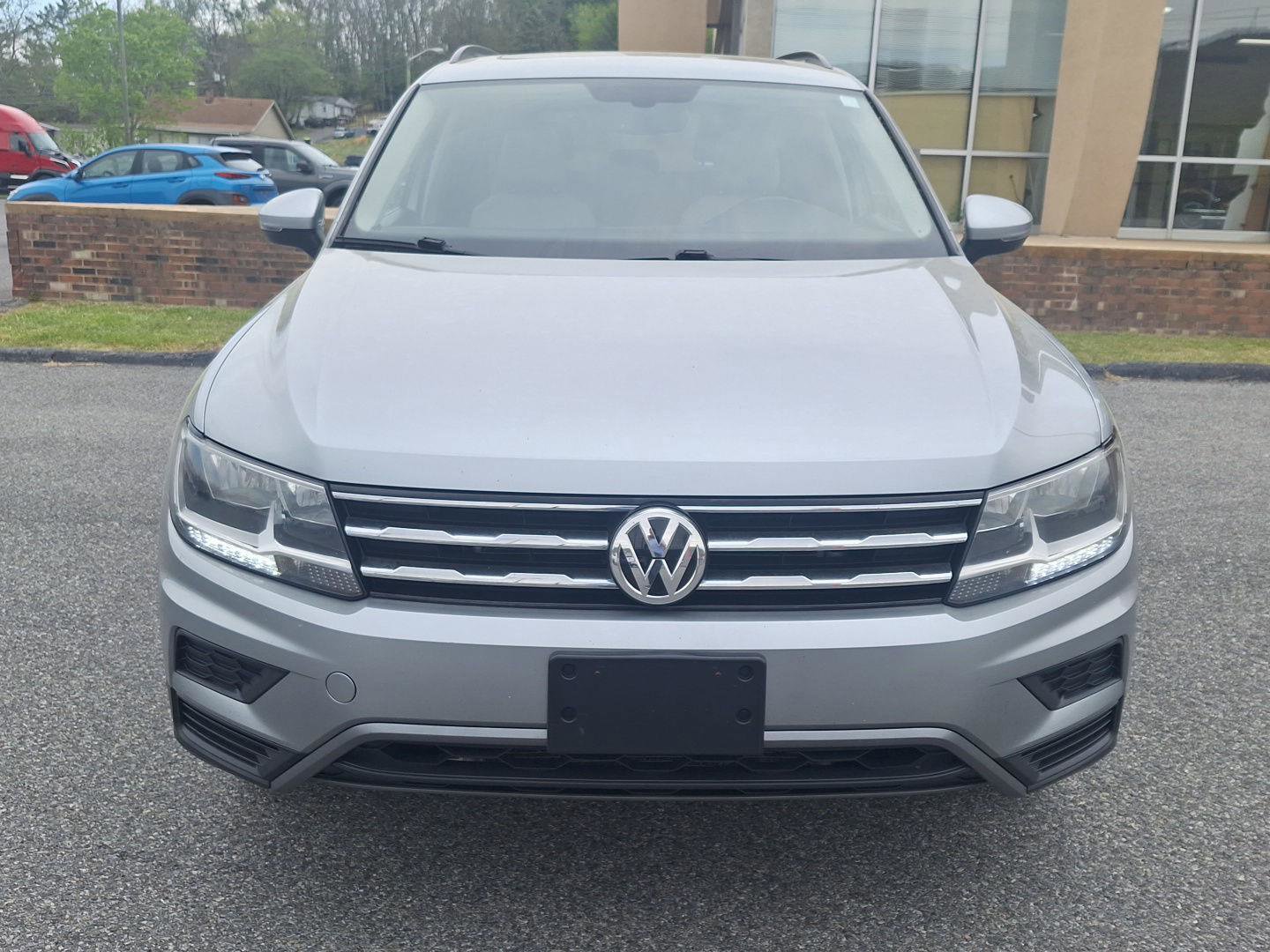 Used 2019 Volkswagen Tiguan SE w/ Panoramic Sunroof Package AWD/4WD image 8