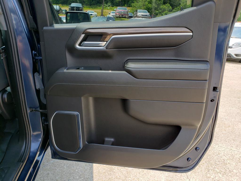 Used 2022 Chevrolet Silverado 1500 LT AWD/4WD image 18
