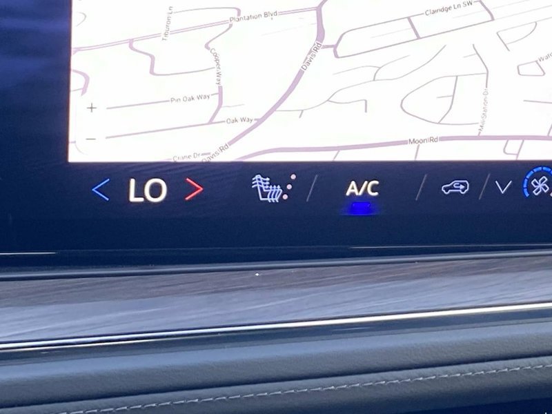 New 2026 Chevrolet Suburban LT w/ Comfort Package image 24