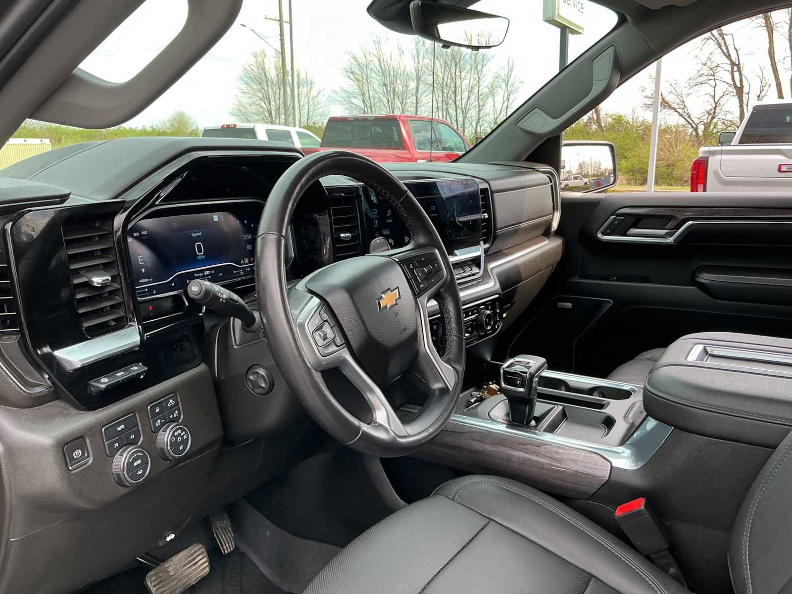 Used 2022 Chevrolet Silverado 1500 LTZ w/ Technology Package image 17