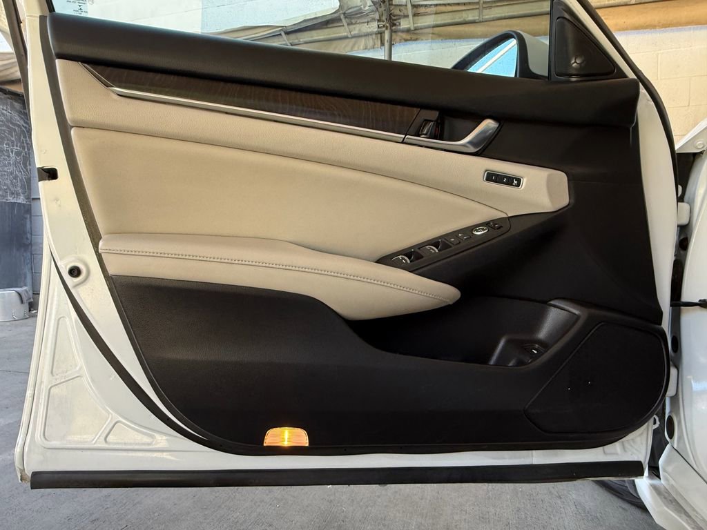 Used 2020 Honda Accord EX-L image 25