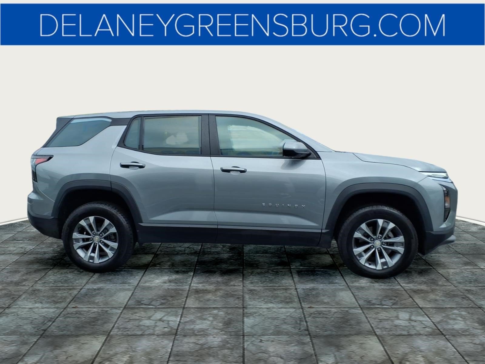 Used 2026 Chevrolet Equinox LT AWD/4WD image 2