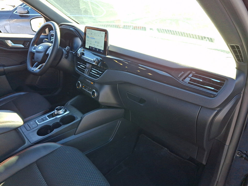 Used 2025 Ford Escape ST-Line image 11