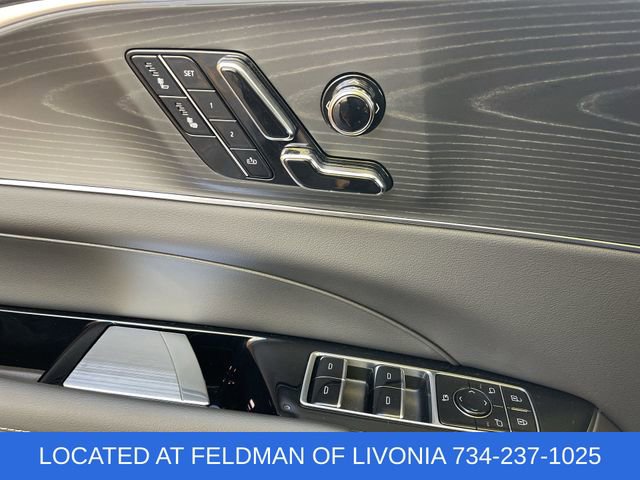 Used 2025 Cadillac Lyriq Luxury image 24