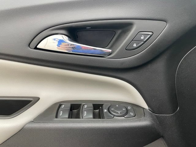 Certified 2023 Chevrolet Equinox LS w/ LPO, Floor Liner Package AWD/4WD image 9