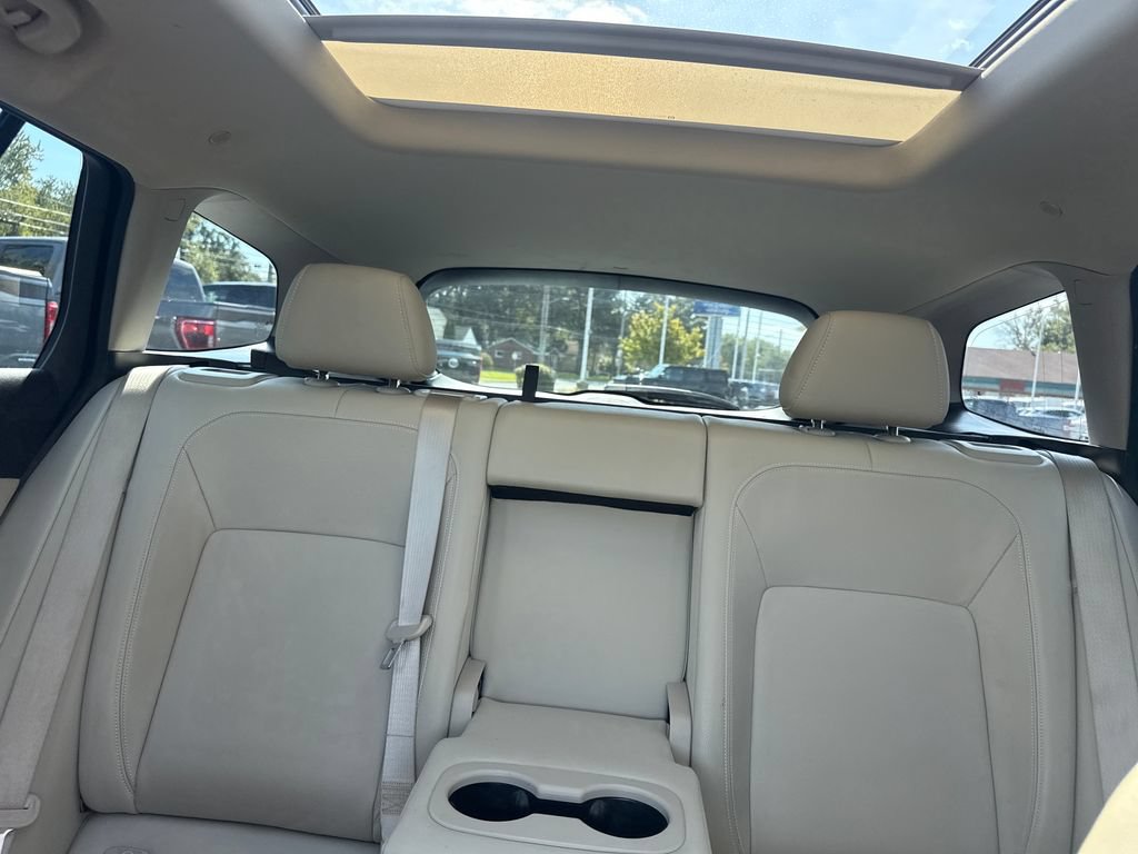Used 2019 Buick Regal Essence w/ Driver Confidence Package I AWD/4WD image 44