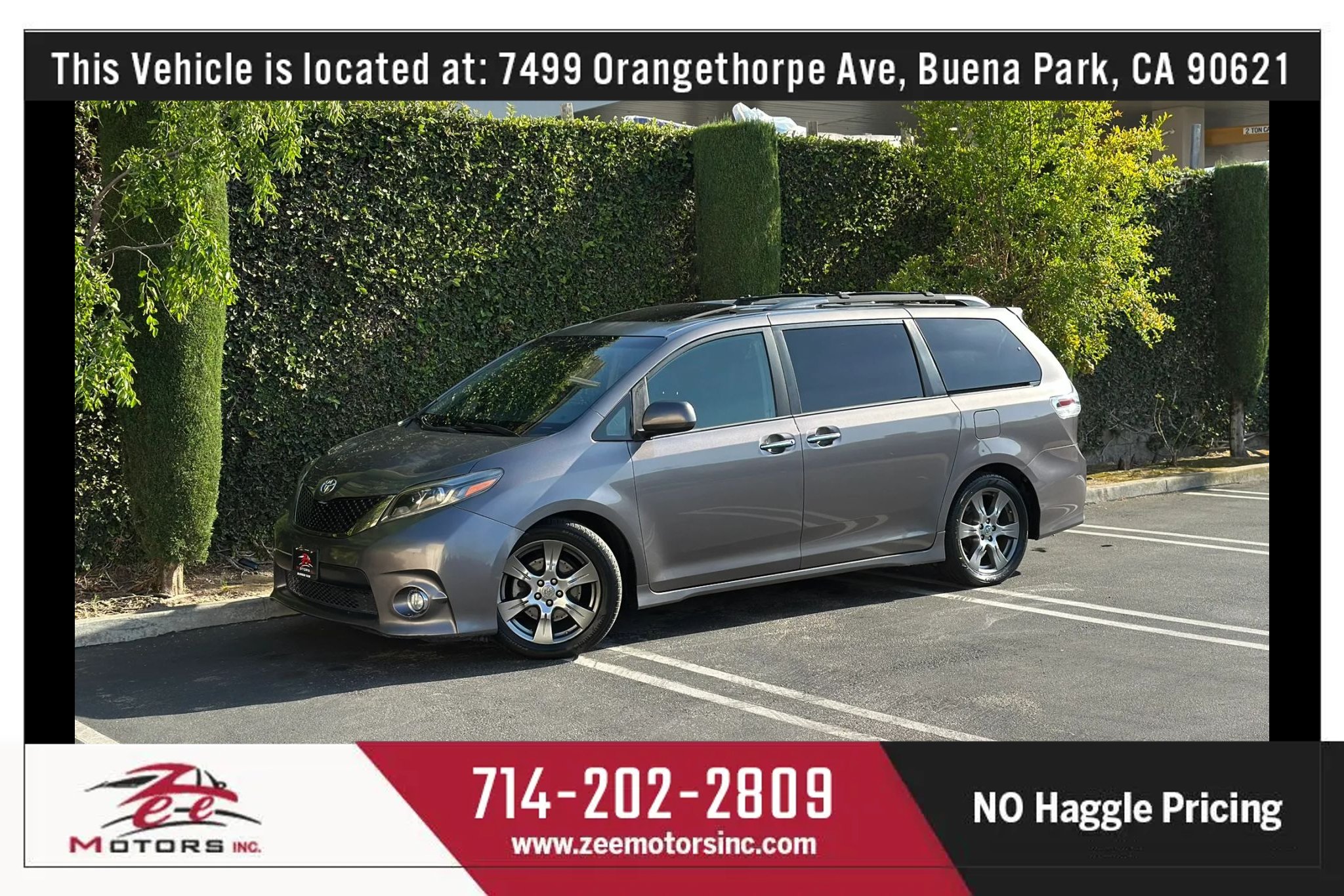 Used 2017 Toyota Sienna SE Premium w/ Cargo Management Package FWD image 14