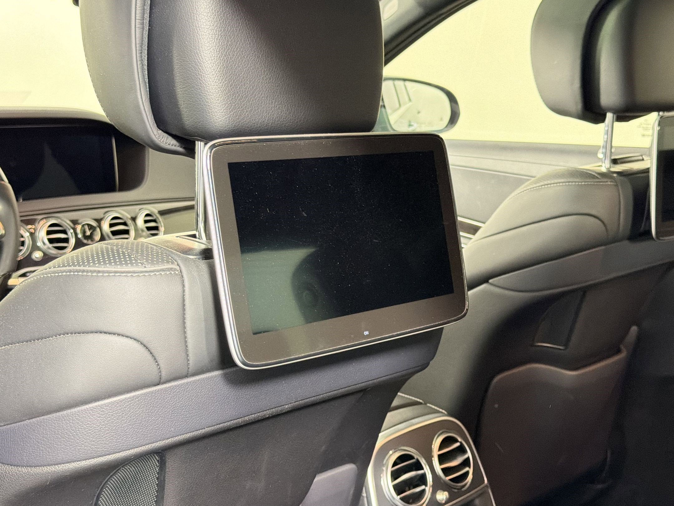 Used 2020 Mercedes-Benz S 560 Sedan image 18