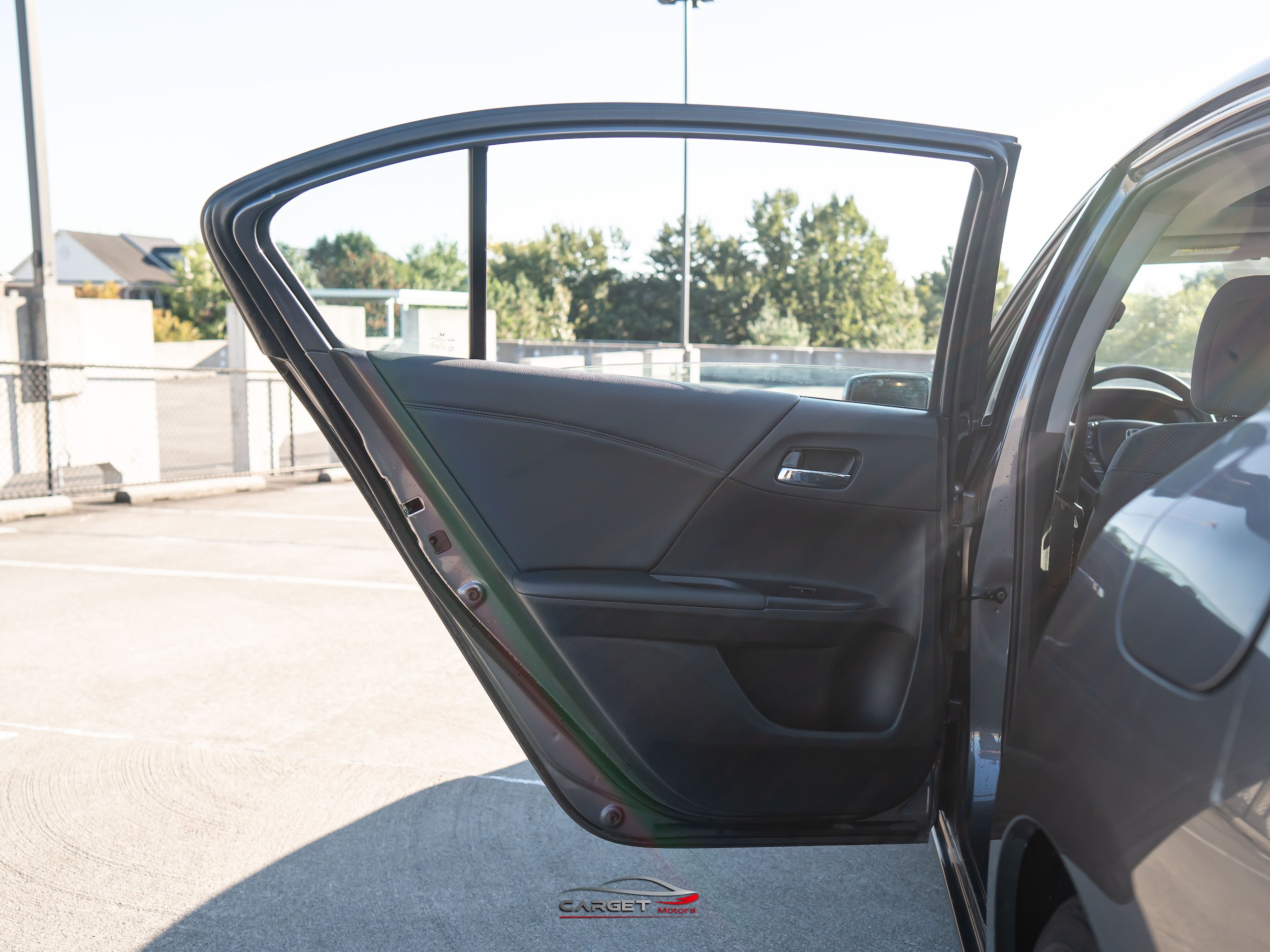 Used 2017 Honda Accord EX image 37