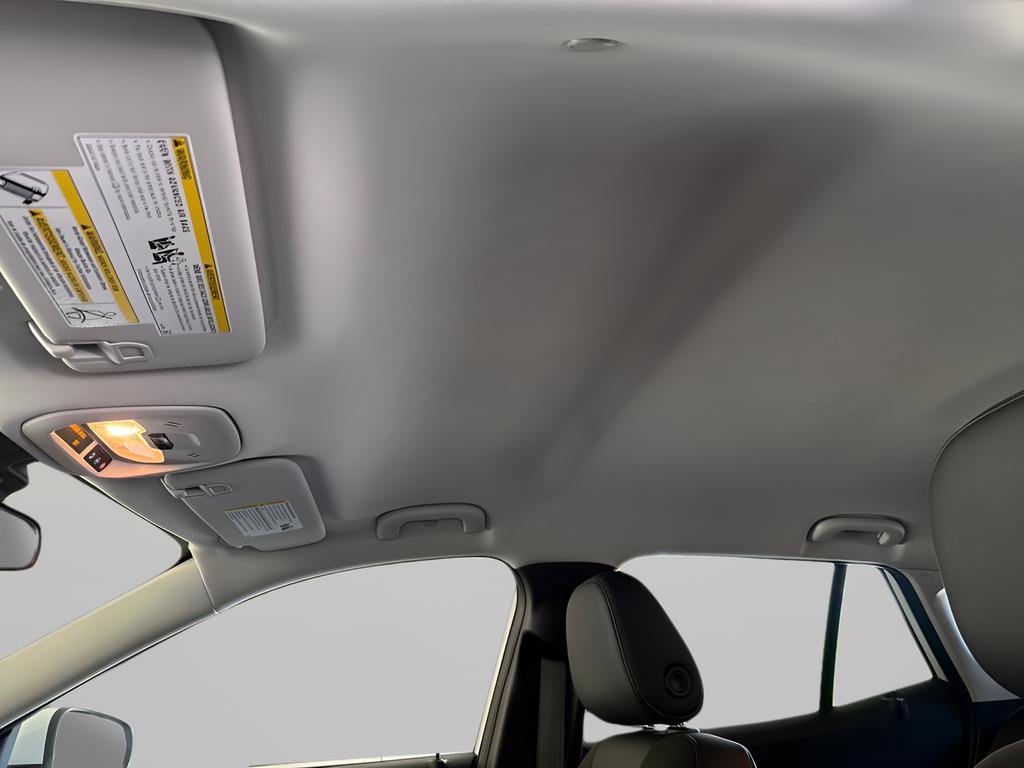 Used 2024 Chevrolet Trax LT w/ LT Convenience Package FWD image 28