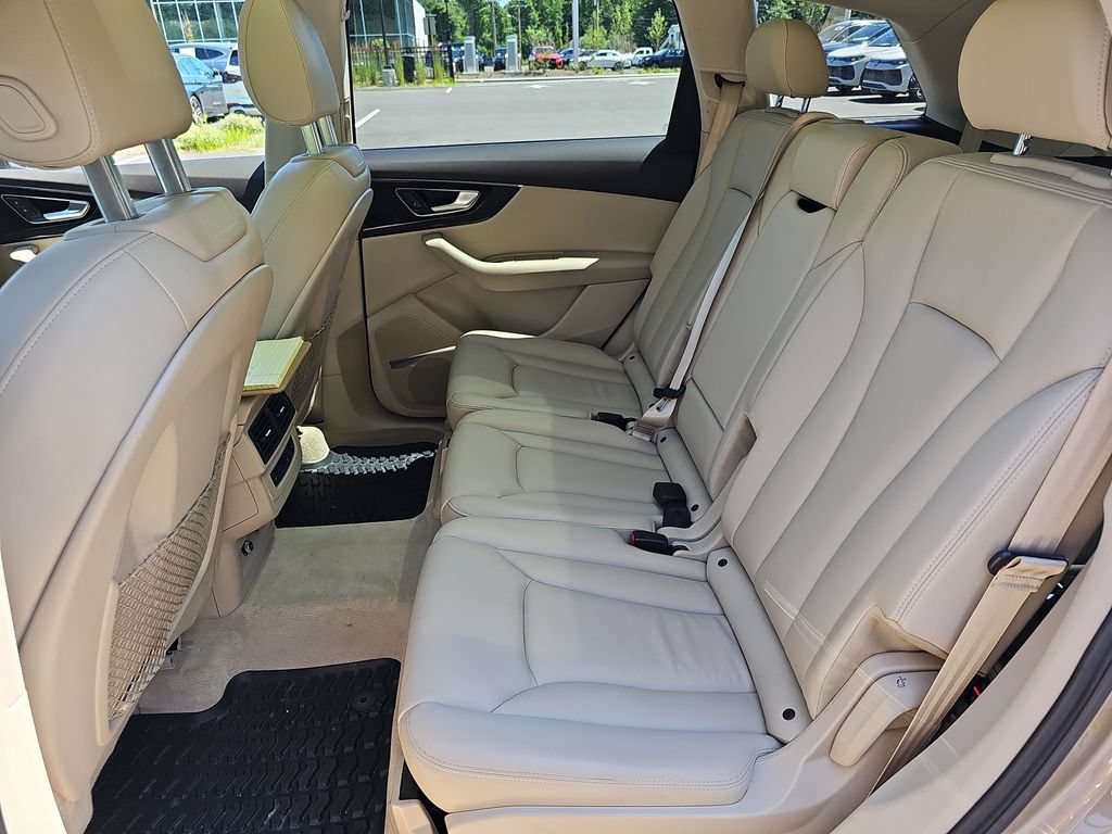 Used 2019 Audi Q7 3.0T Premium Plus w/ Premium Plus Package AWD/4WD image 27