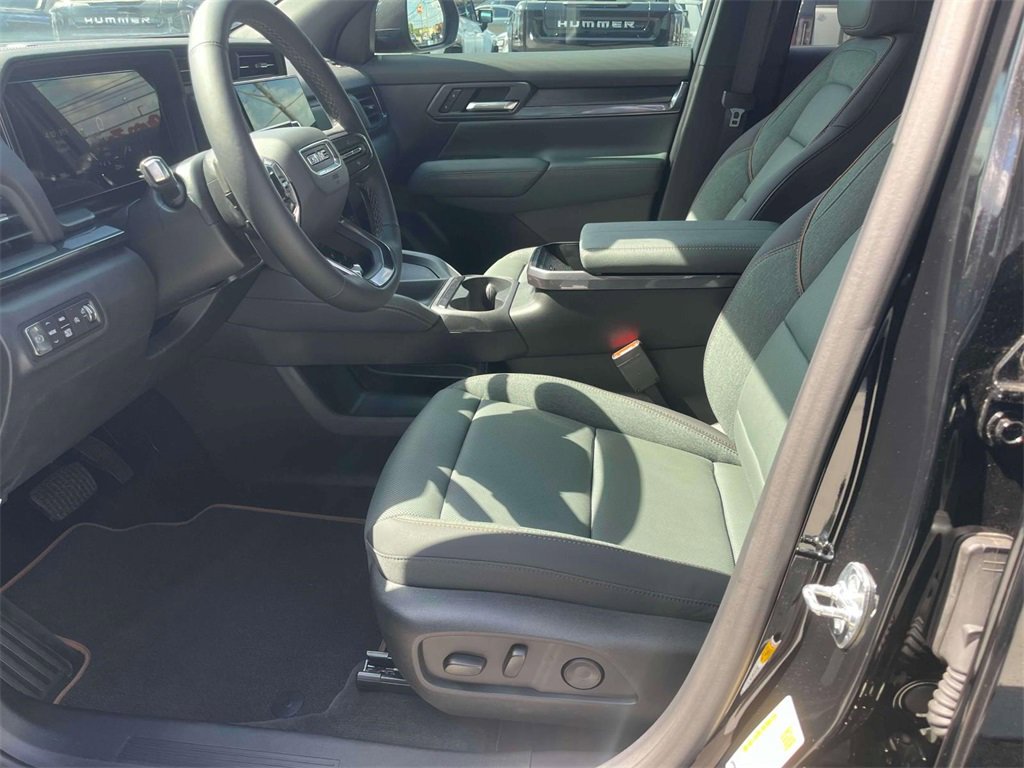 New 2026 GMC Terrain AT4 w/ Convenience Package III image 23