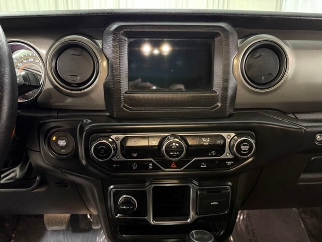 Used 2022 Jeep Wrangler Unlimited Sport AWD/4WD image 13