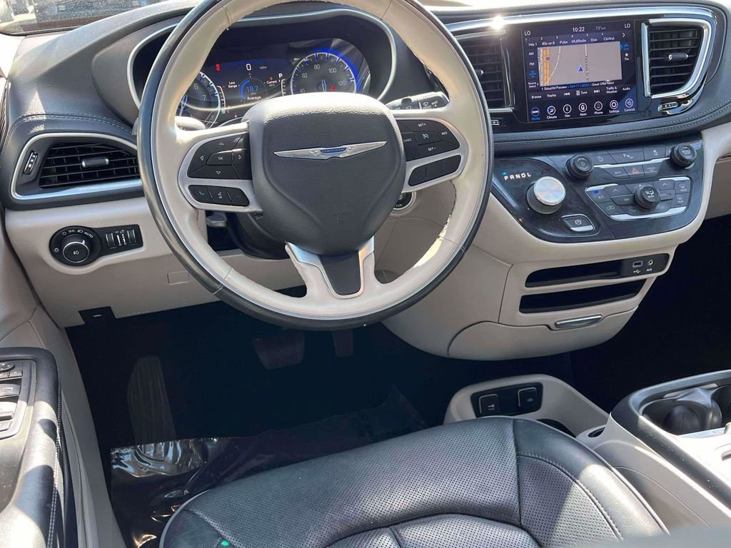 Used 2020 Chrysler Pacifica Limited FWD image 5