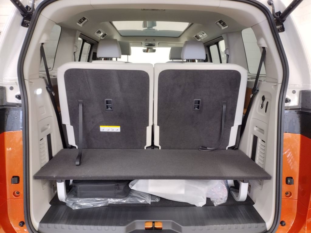 New 2025 Volkswagen ID. Buzz 1st Edition image 18