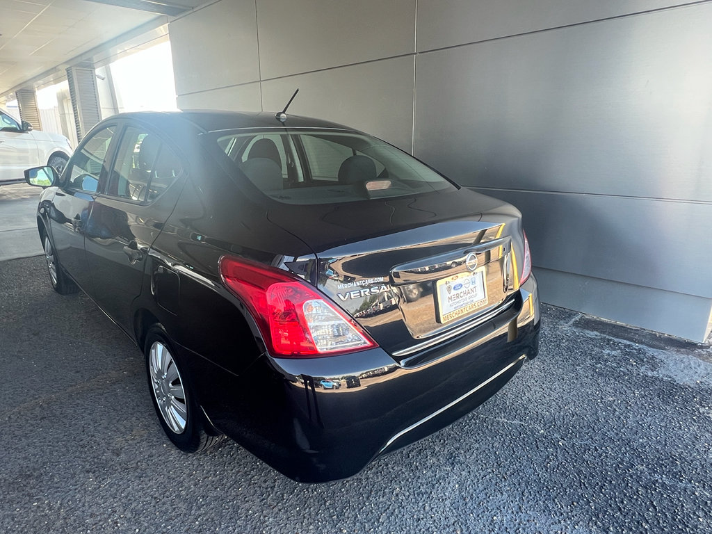 Used 2018 Nissan Versa S FWD image 6