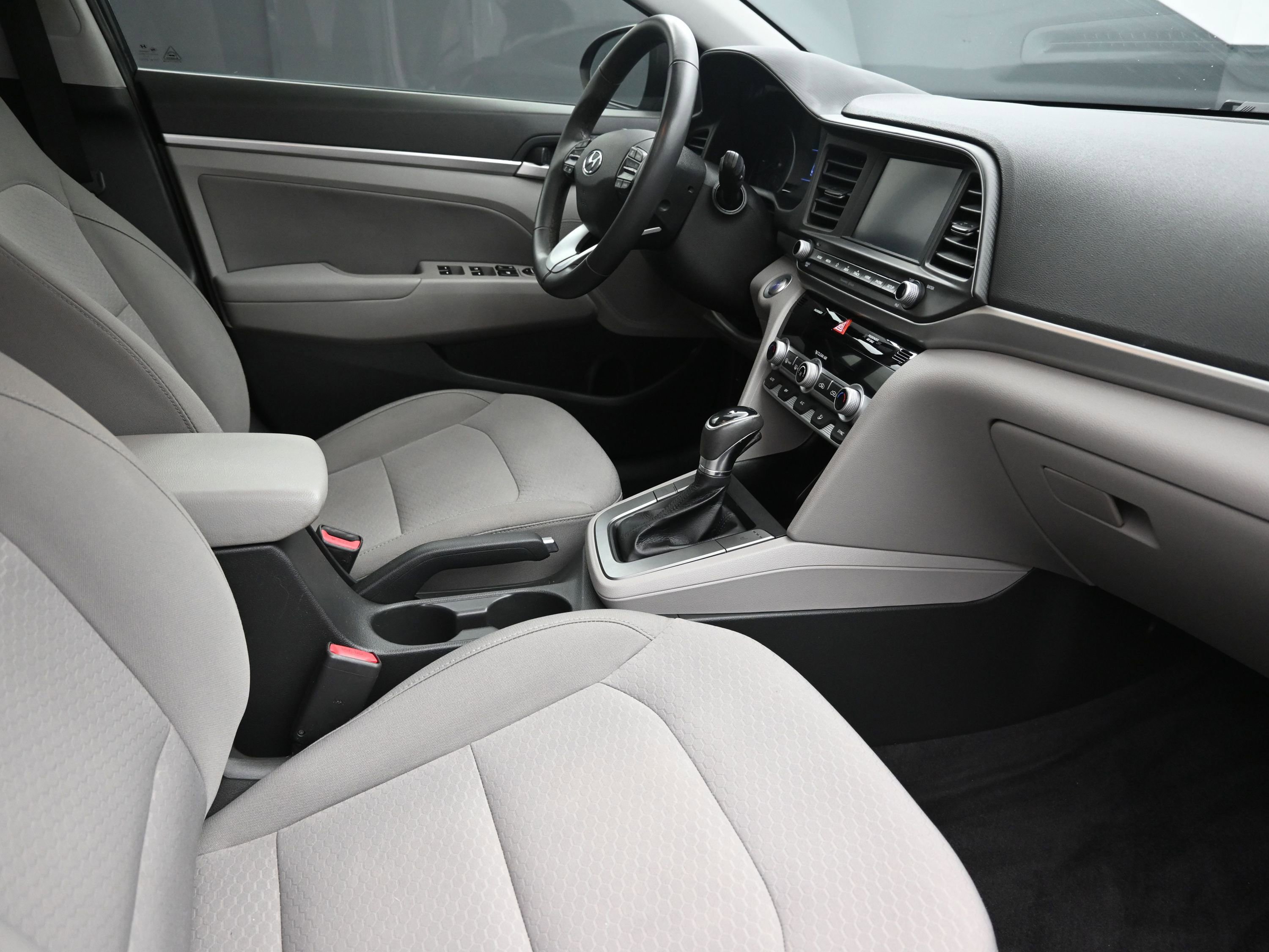 Used 2020 Hyundai Elantra Value Edition image 25