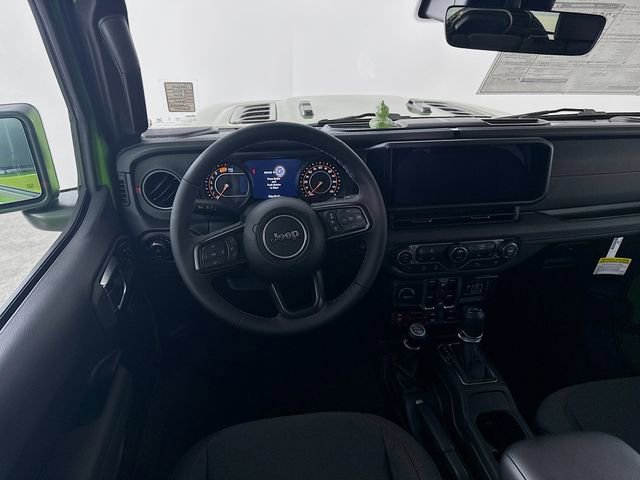 New 2025 Jeep Wrangler Unlimited Rubicon w/ Technology Group image 20