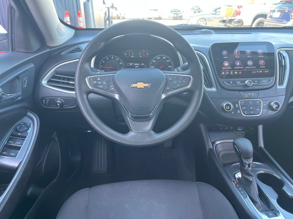 Used 2025 Chevrolet Malibu LT FWD image 17