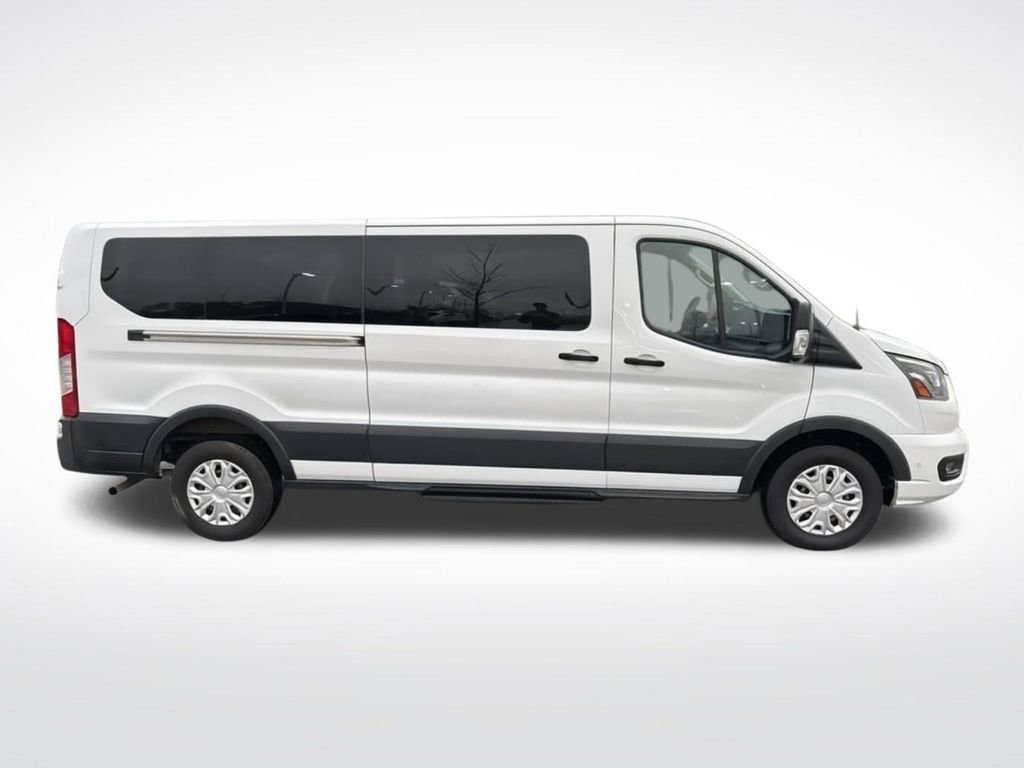 Used 2023 Ford Transit 350 XLT image 4