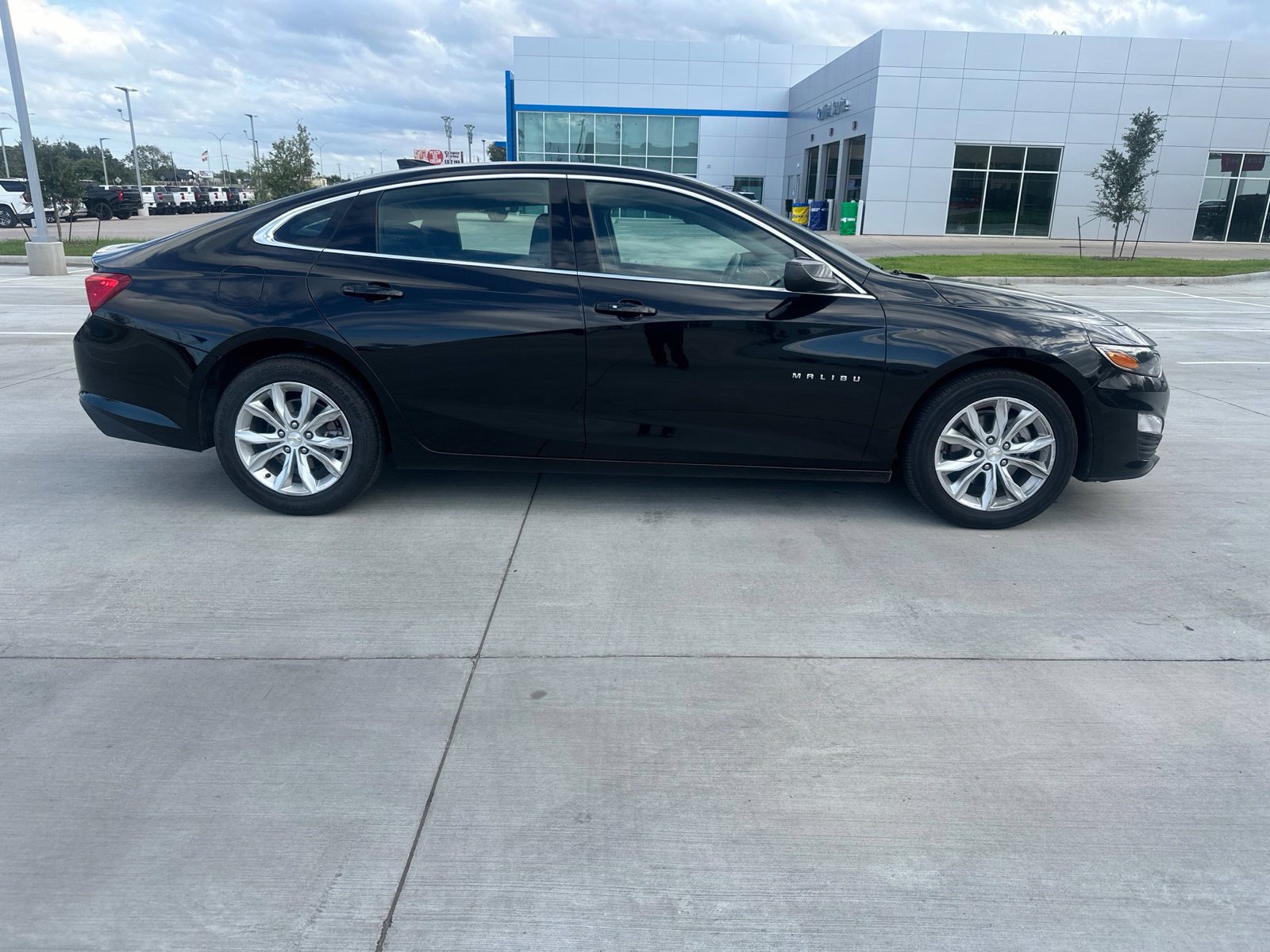 Used 2024 Chevrolet Malibu LT FWD image 6