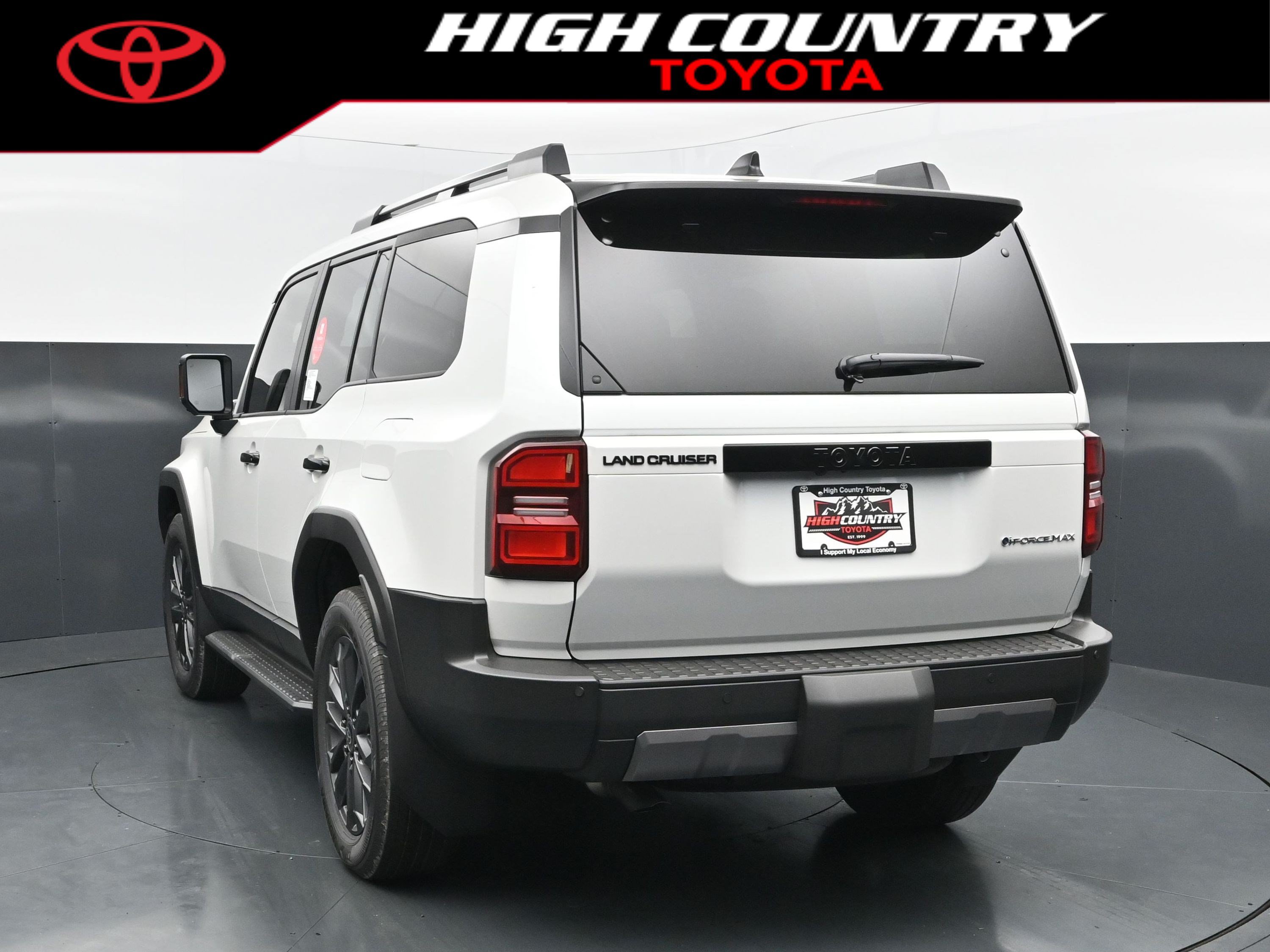 New 2027 Toyota Land Cruiser w/ Premium Package AWD/4WD image 4