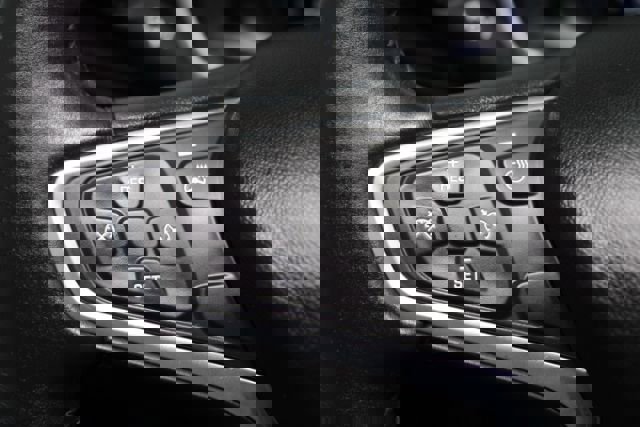 Used 2016 Chevrolet Volt LT w/ Comfort Package image 18