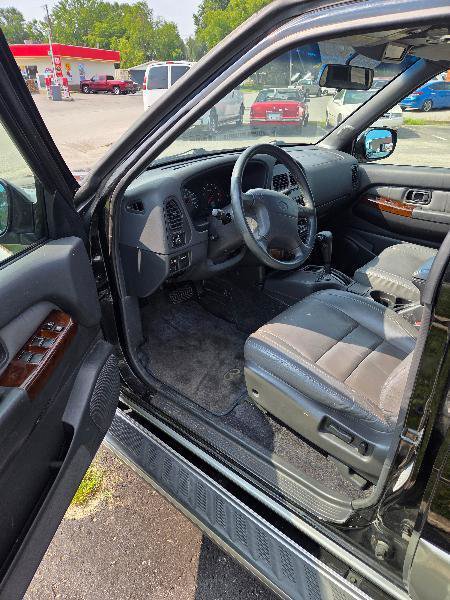 Used 2000 INFINITI QX4 4WD image 9