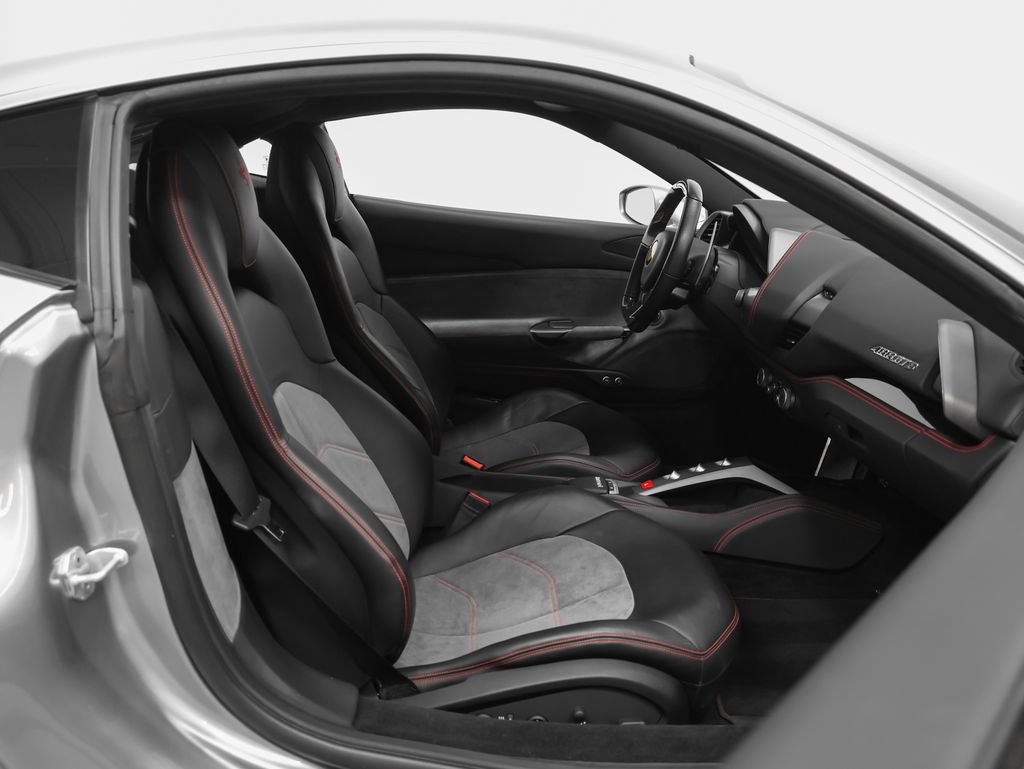 Certified 2018 Ferrari 488 GTB RWD image 24