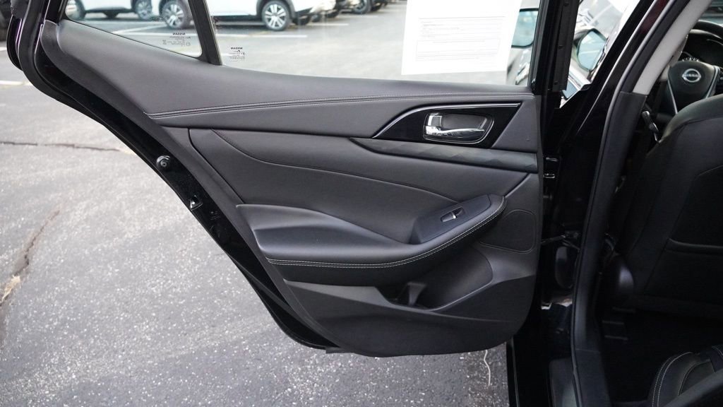 Used 2023 Nissan Maxima Platinum w/ Sport Mat Group image 18