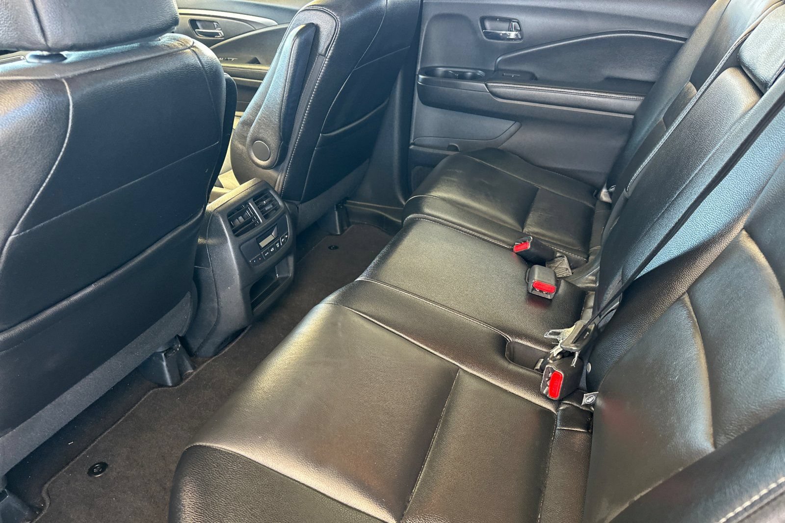 Used 2017 Honda Pilot EX-L image 12