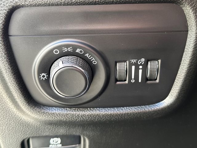 Used 2024 Jeep Grand Cherokee L Laredo AWD/4WD image 29