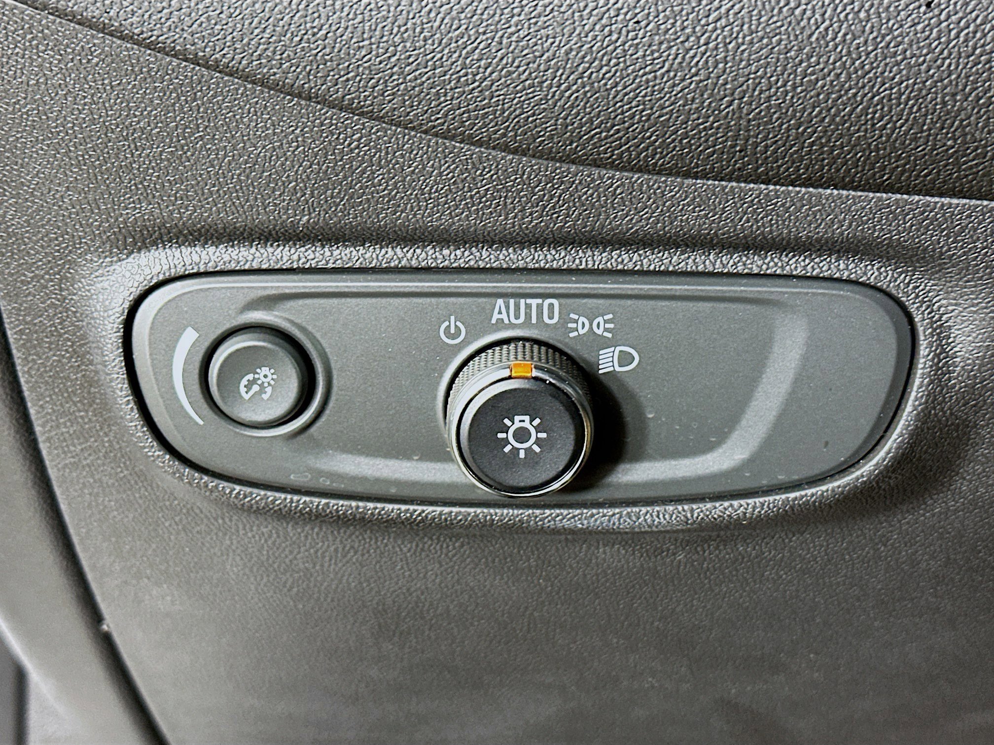 Used 2023 Chevrolet Equinox LT image 17