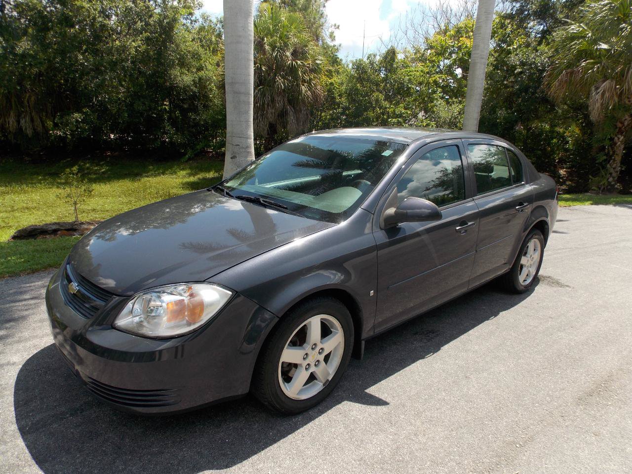 Used 2009 Chevrolet Cobalt LT w/ Preferred Equipment Group FWD image 3