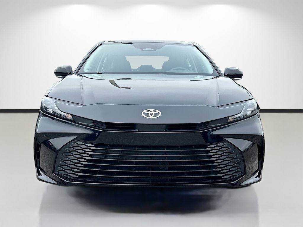 Used 2025 Toyota Camry LE image 8