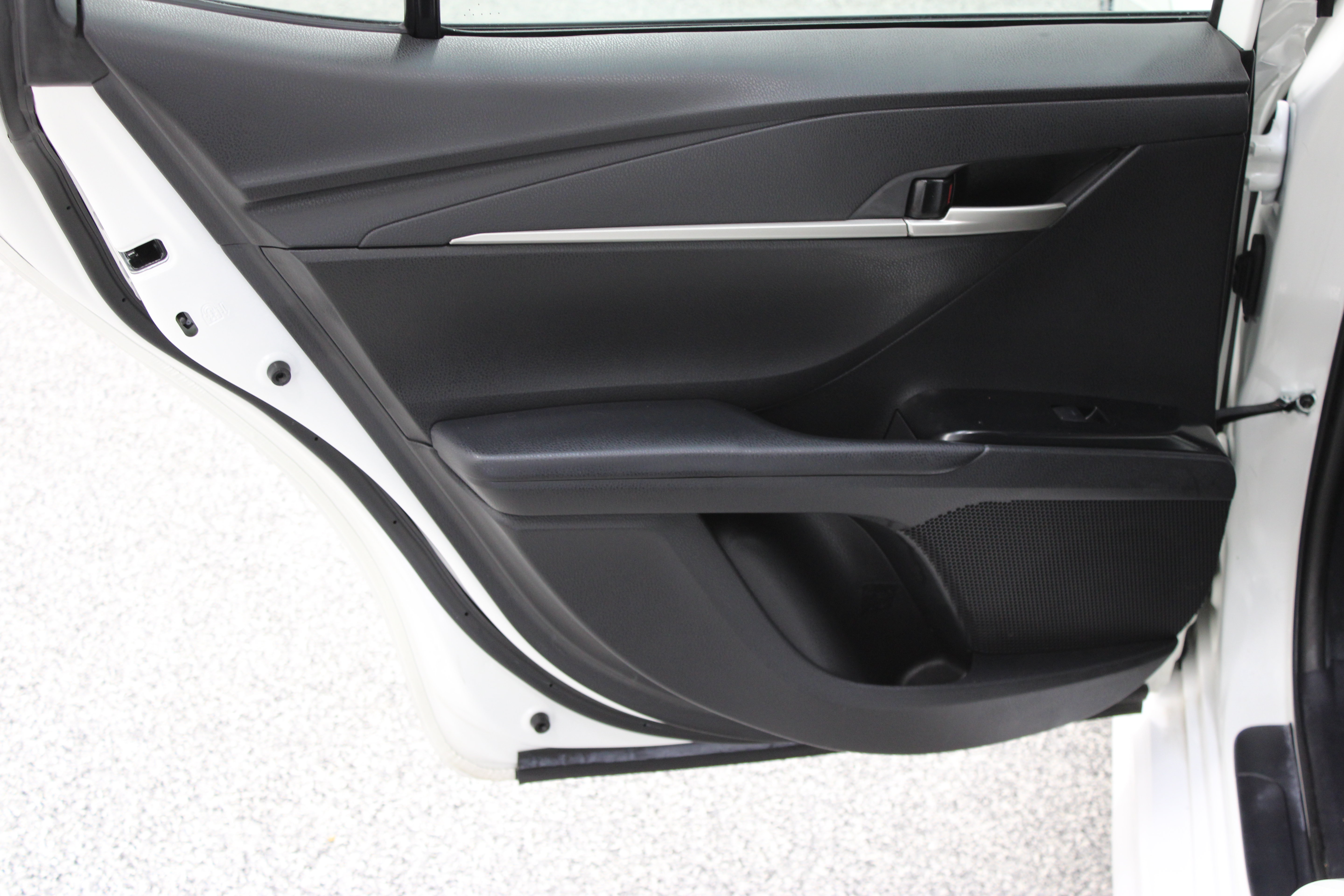 Certified 2025 Toyota Camry SE FWD image 25